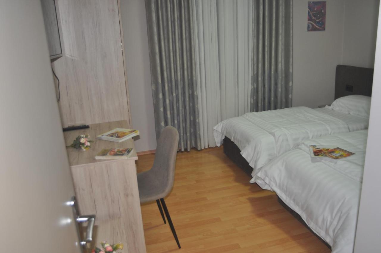 Bliri Myslym Shyri Lägenhet Tirana Exteriör bild